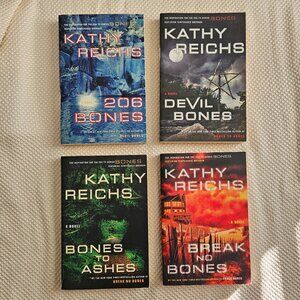 Kathy Reichs - 206 Bones, Devil Bones, Bones to Ashes, Break no Bones -Paperback